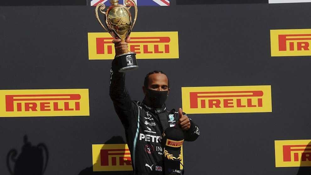 Lewis Hamilton acecha campeonatos de pilotos y constructores