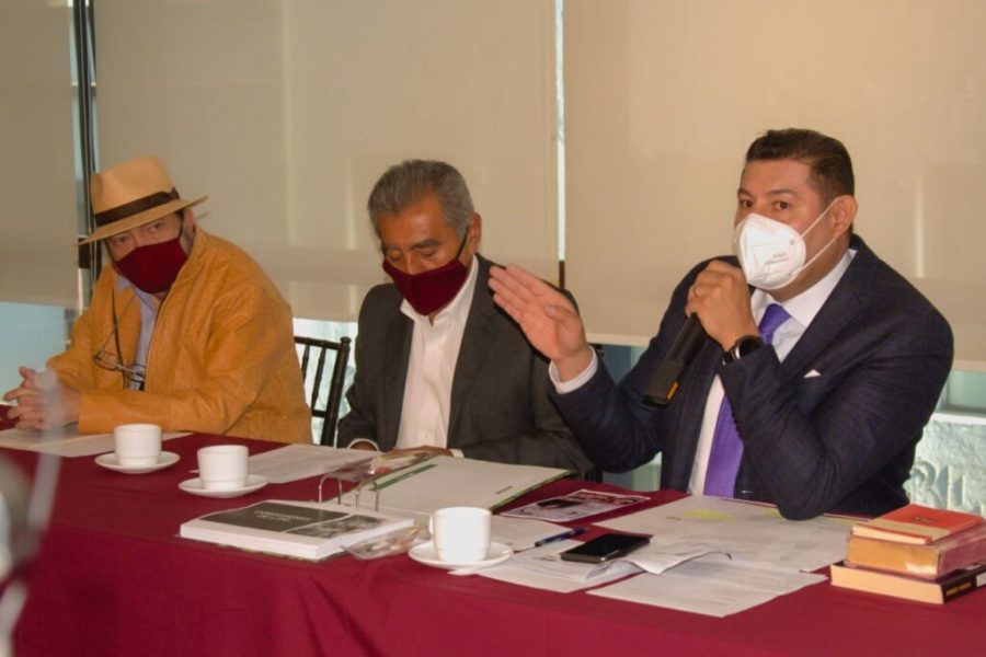 Llama senador de Morena a defender el litio con nacionalismo