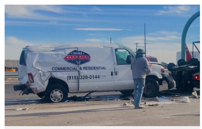 Se registra fuerte accidente vial en El Paso cerca de la calle Piedras