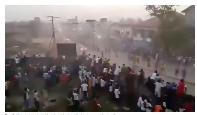 Estampida deja 56 muertos en partido de futbol en Guinea-Conakri