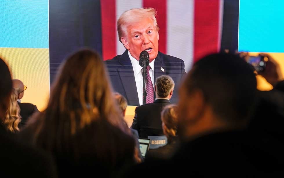 Las primeras acciones de Trump resuenan en el inicio de Davos