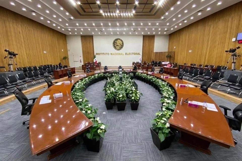 Arranca INE discusión de presupuesto 2026