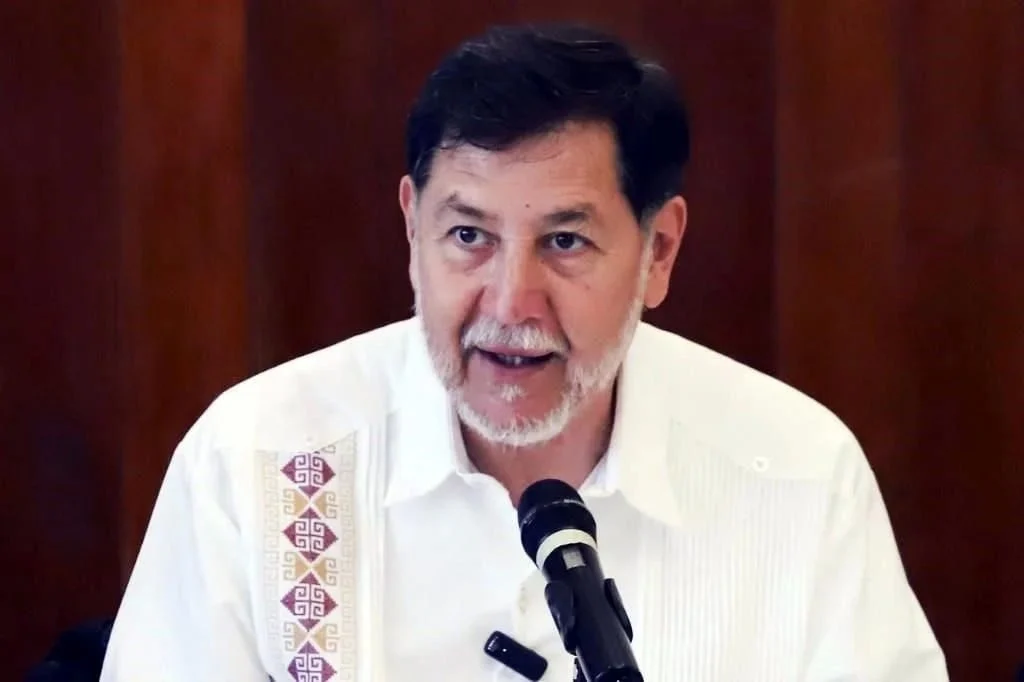 Piden activistas renuncia de Noroña al Senado