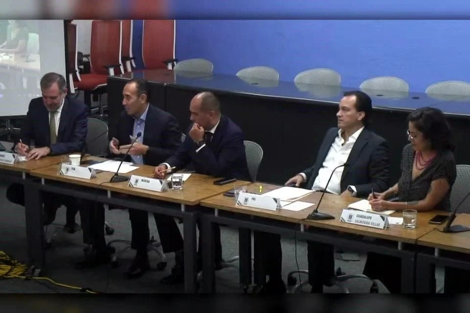 Rechaza Oposición reforma electoral impuesta para 2027