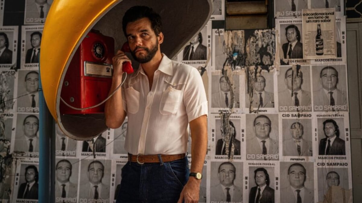 “La noche estrellada del cine: Premio a la excelencia para el visionario detrás de ‘El agente secreto'”